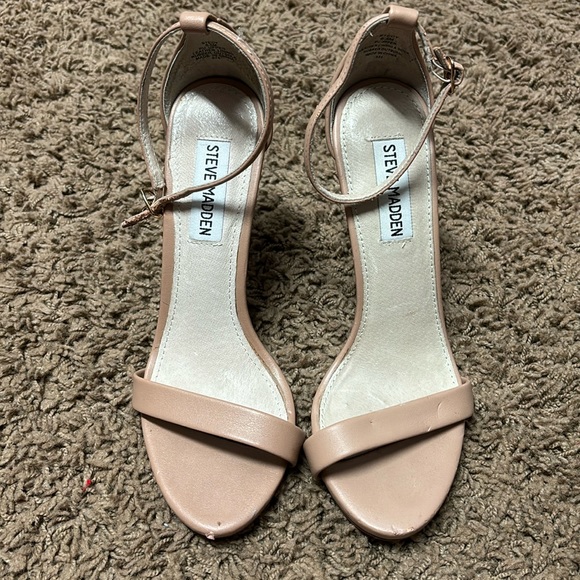 Steve Madden Shoes - Steve Madden Nude heel